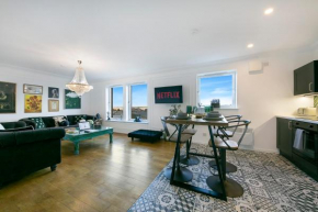 Bohemian Raphsody Apartment ✪ Grampian Lettings Ltd